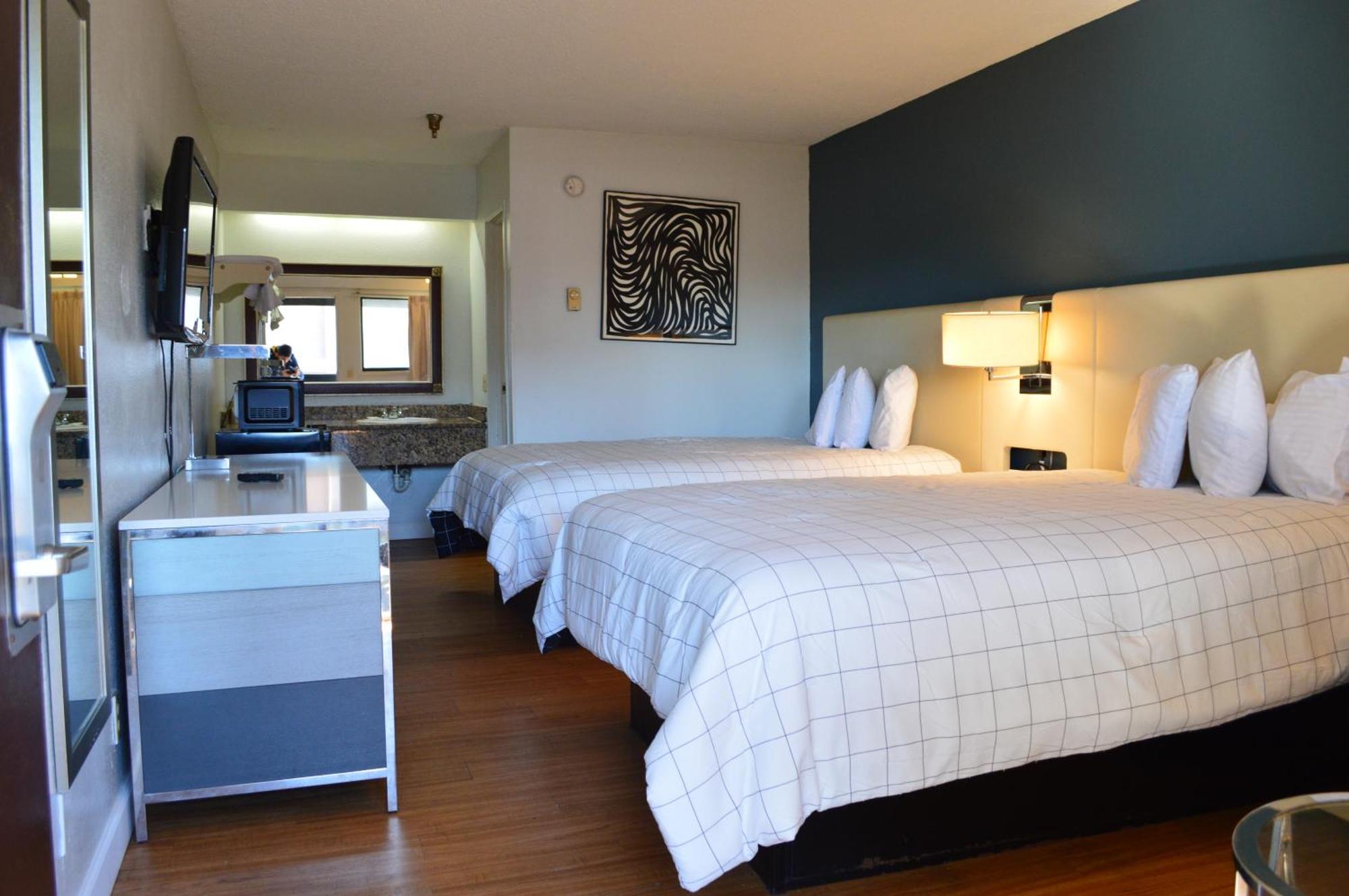 Double Room Two Double Beds Non-Smoking