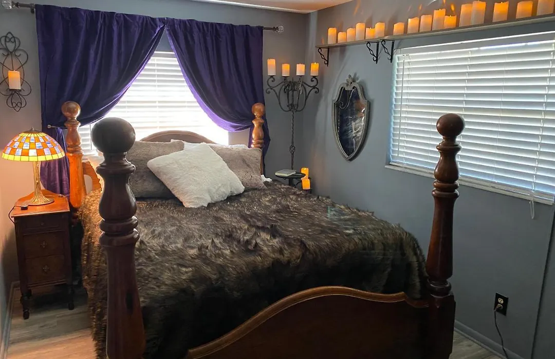 Phantom History House Castle Room-1