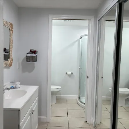 Private Studio Near Usf & Busch Garden-3